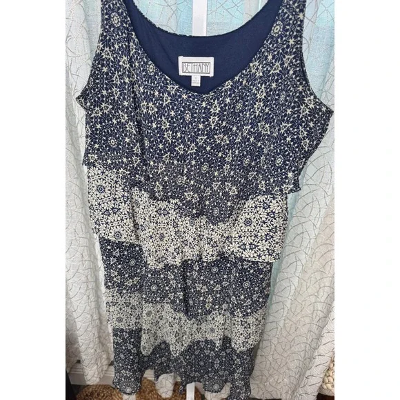 Bethany‎ Navy Blue & White Tiered Ruffle Shift Dress – Size 12 - Picture 3 of 8